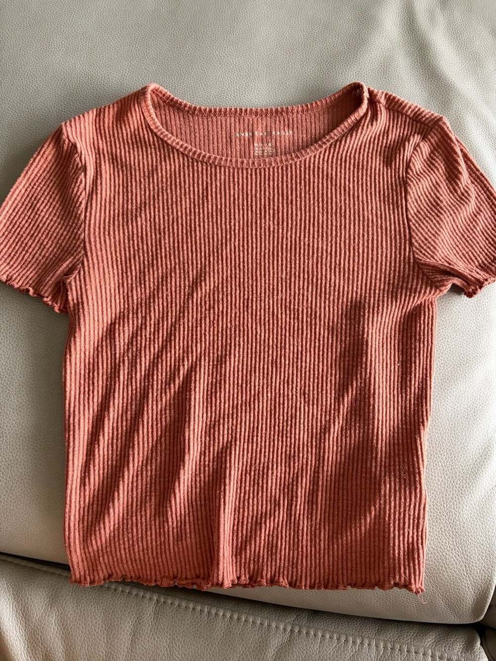 American Eagle Ribbed Lettuce Edge Baby Tee in Burnt Orange